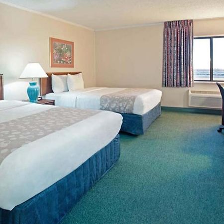 La Quinta Inn By Wyndham Indianapolis East-Post Drive Luaran gambar