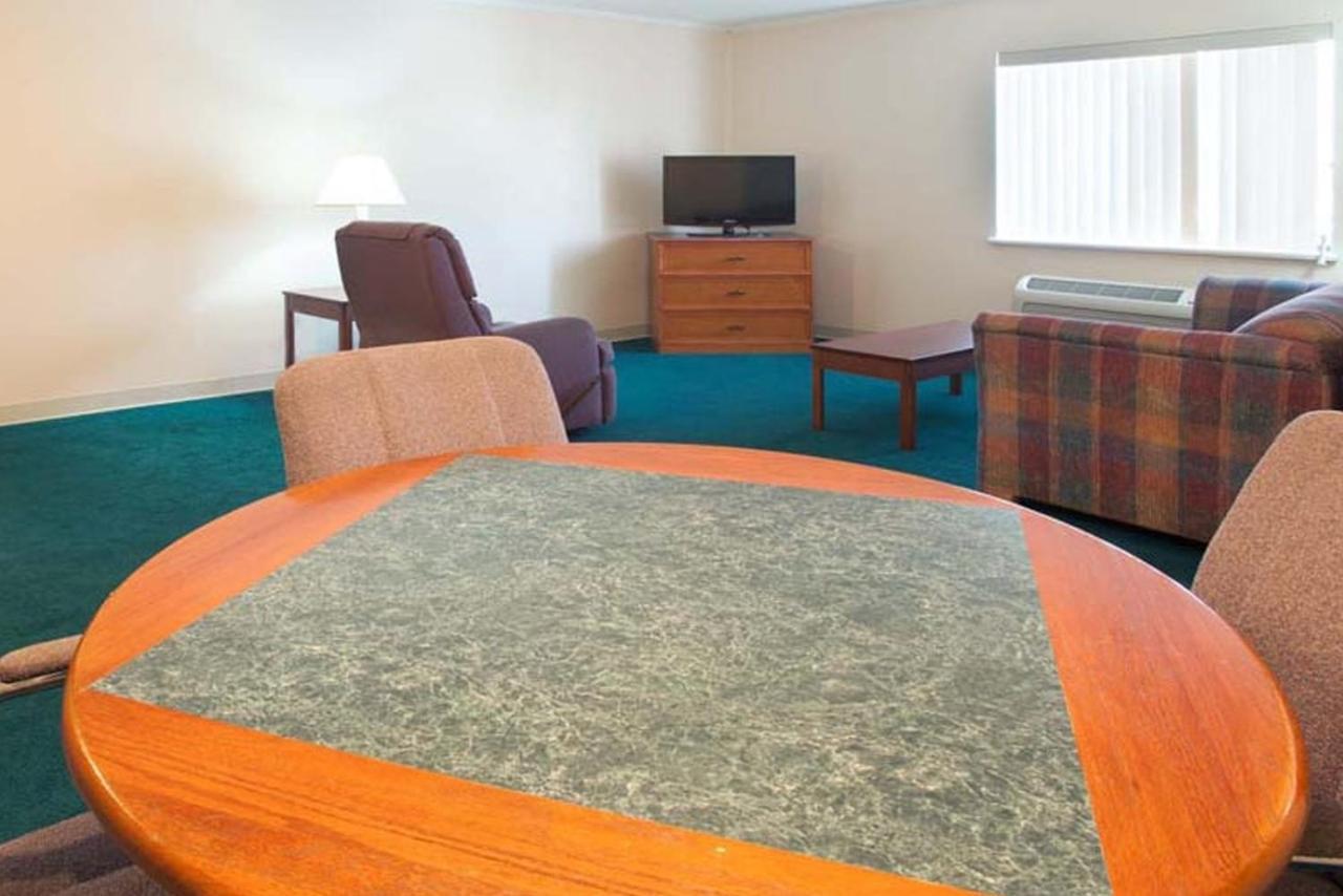 La Quinta Inn By Wyndham Indianapolis East-Post Drive Luaran gambar