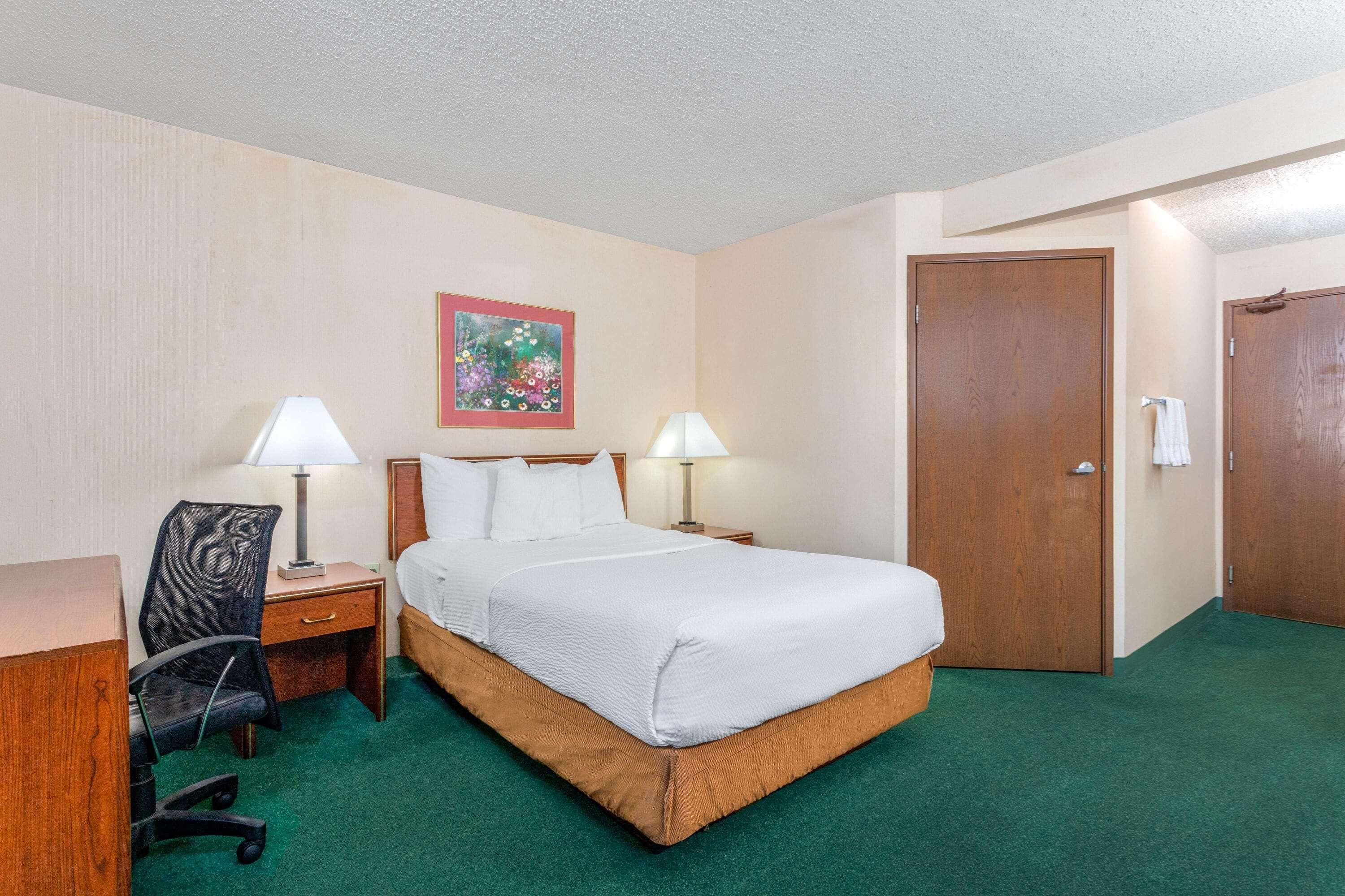 La Quinta Inn By Wyndham Indianapolis East-Post Drive Luaran gambar