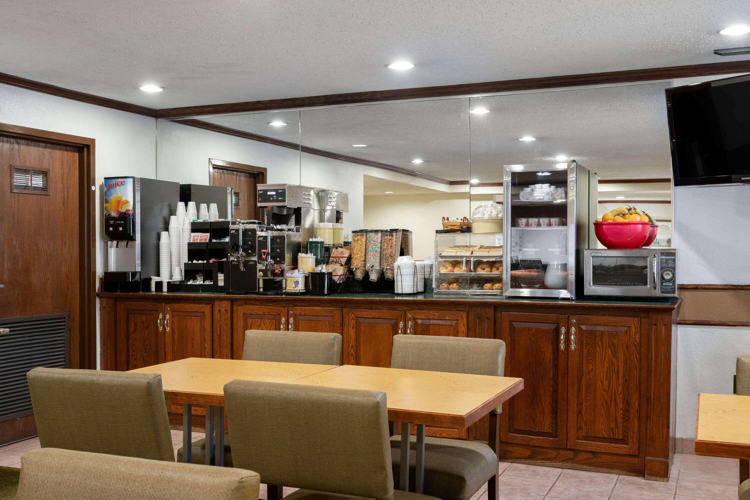 La Quinta Inn By Wyndham Indianapolis East-Post Drive Luaran gambar